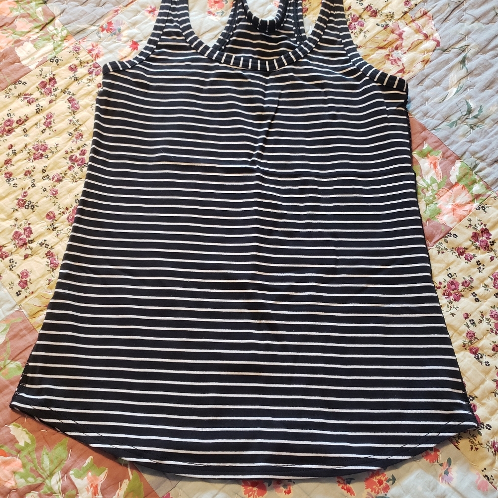 Lululemon Studio Racerback sz 8
